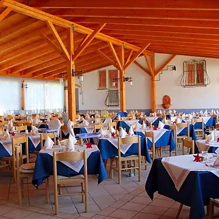 Villaggio Club Dolomiti Sul Mare Hotel *
